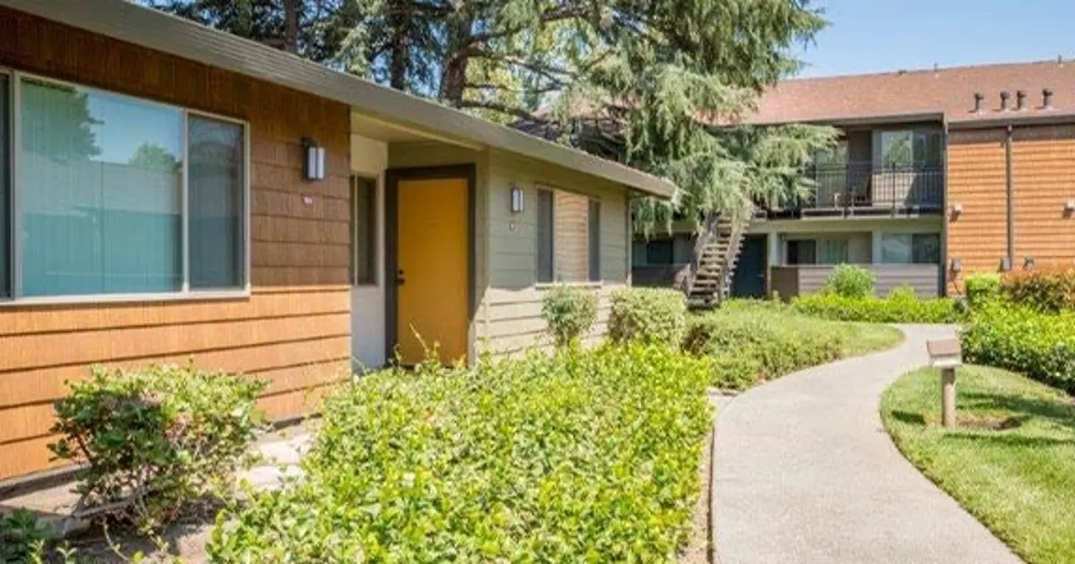 Home Woodcrest Apartments